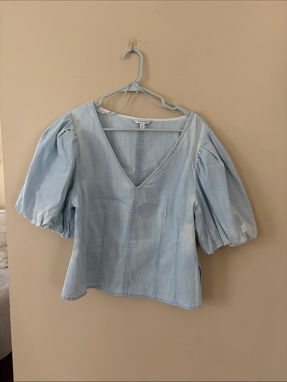 Banana Republic Light Blue V-Neck Puff Sleeve Blouse